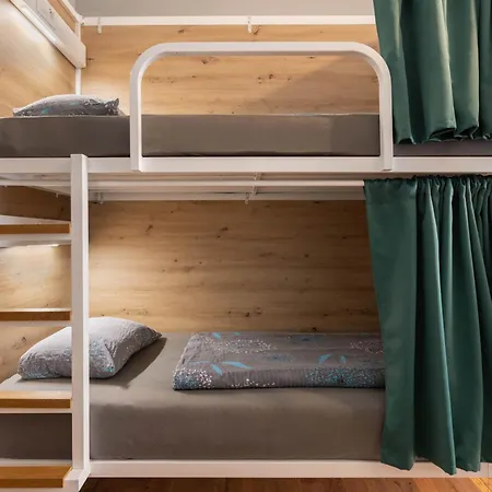 호스텔 엘프 프라하